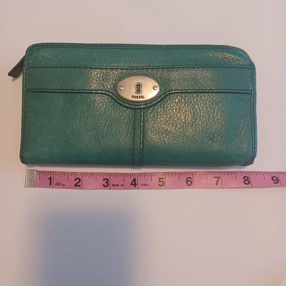 Fossil Leather Billfold Wallet Kelly Green